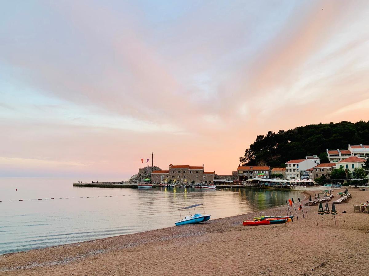 Best View Apartment Petrovac Bagian luar foto