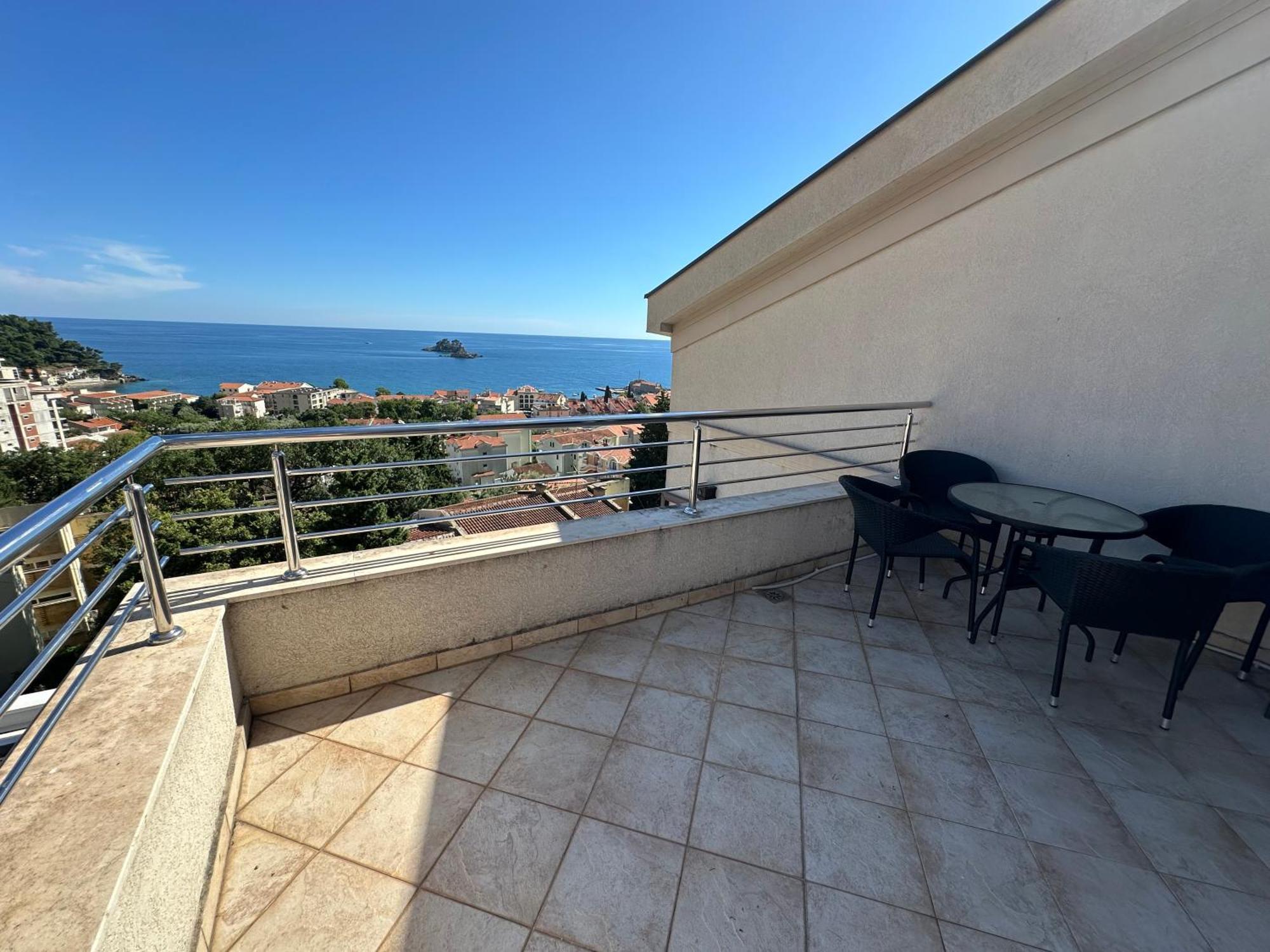 Best View Apartment Petrovac Bagian luar foto